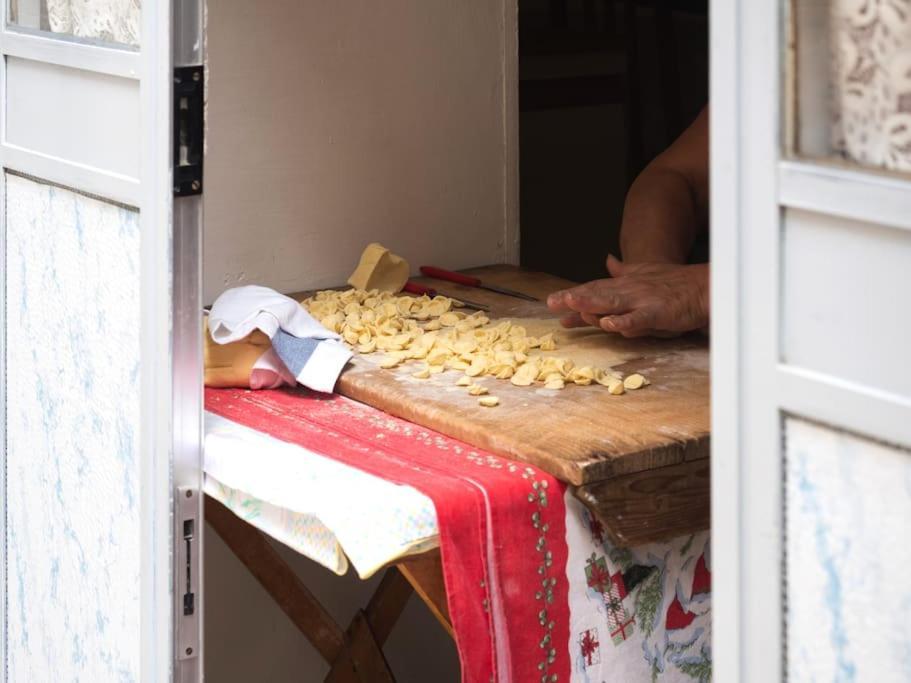 Dimora Donna Vittoria Apartman Bari Kültér fotó