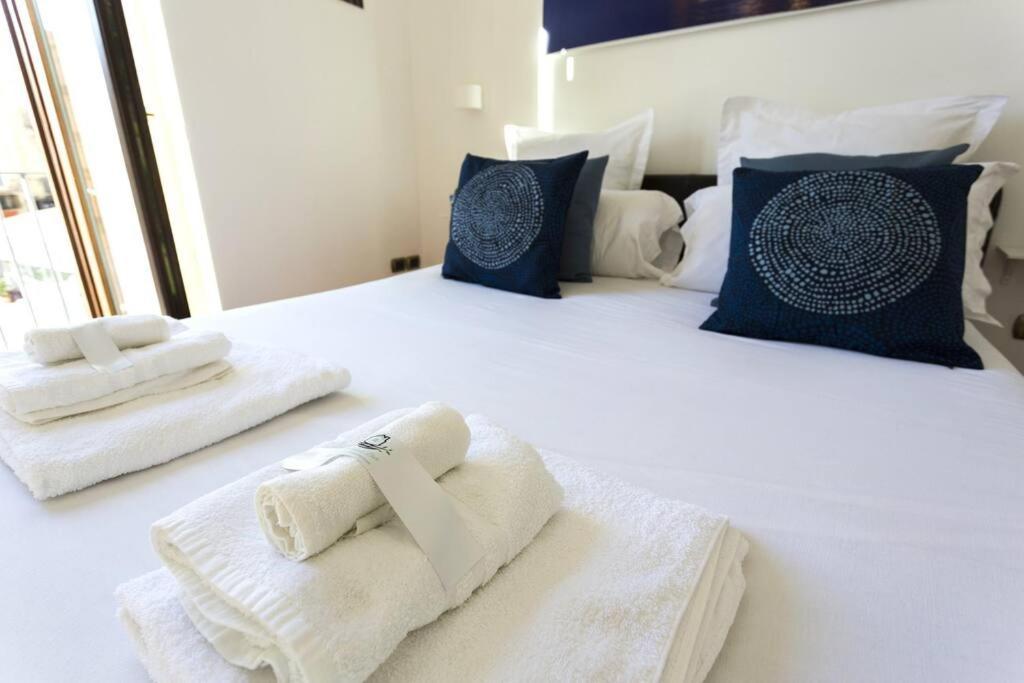 Dimora Donna Vittoria Apartman Bari Kültér fotó