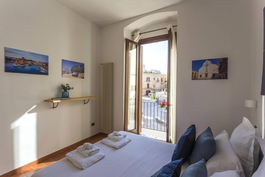 Dimora Donna Vittoria Apartman Bari Kültér fotó