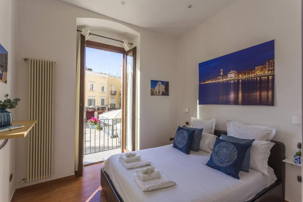 Dimora Donna Vittoria Apartman Bari Kültér fotó