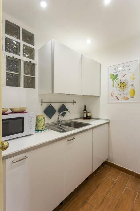 Dimora Donna Vittoria Apartman Bari Kültér fotó
